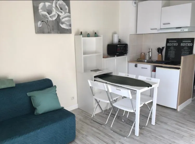 Apartment Studio Renove Balcon Ensoleille Et Calme La Londe-les-Maures France