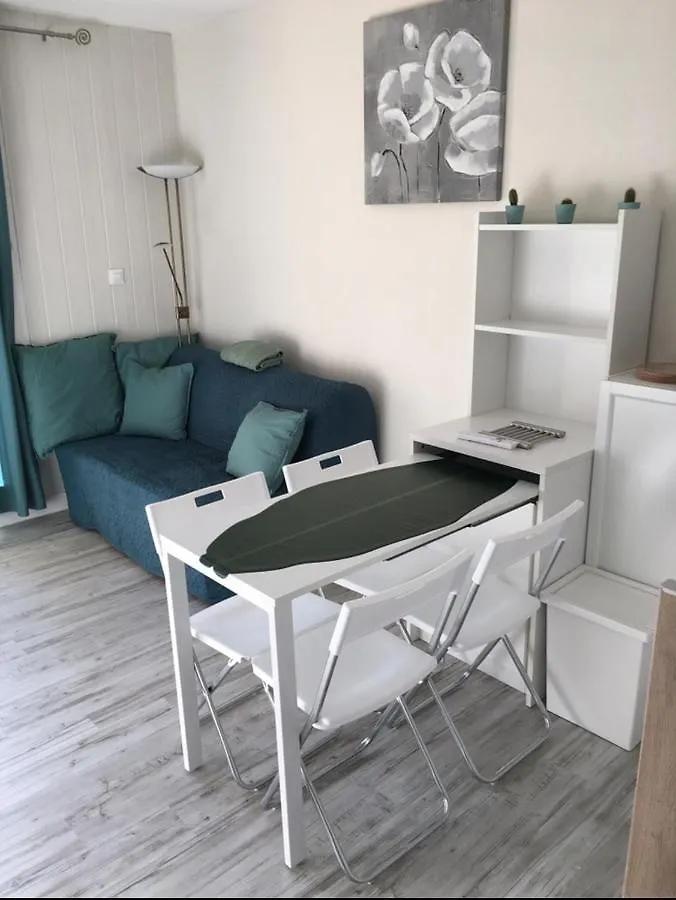 Studio Renove Balcon Ensoleille Et Calme La Londe-les-Maures Apartment